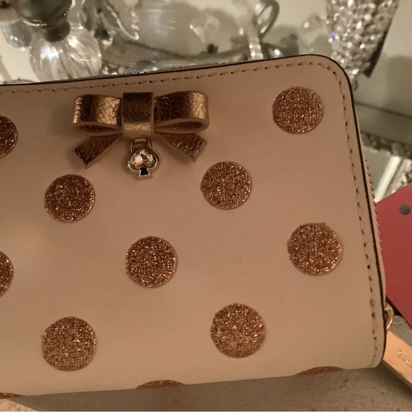 Beautiful Kate spade adorable wallet - Picture 7 of 9